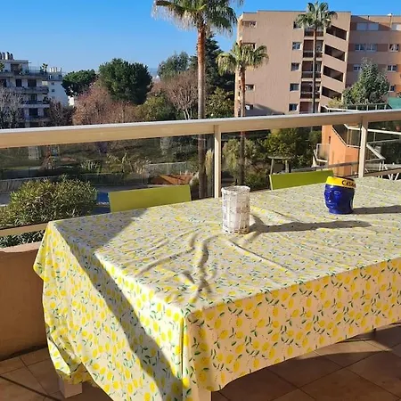 Vue Mer Sur Les Hauteurs De *