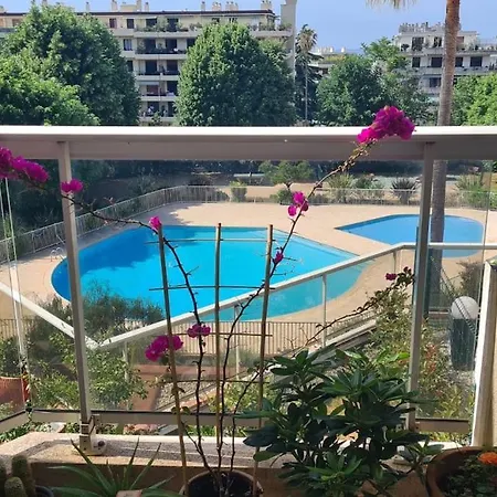 Vue Mer Sur Les Hauteurs De *