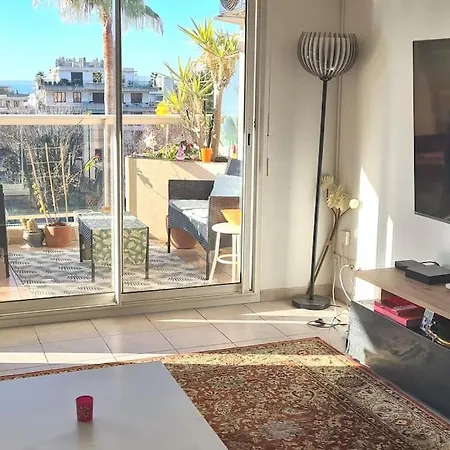 Appartement Vue Mer Sur Les Hauteurs De Nice