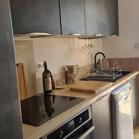 Appartement Vue Mer Sur Les Hauteurs De *